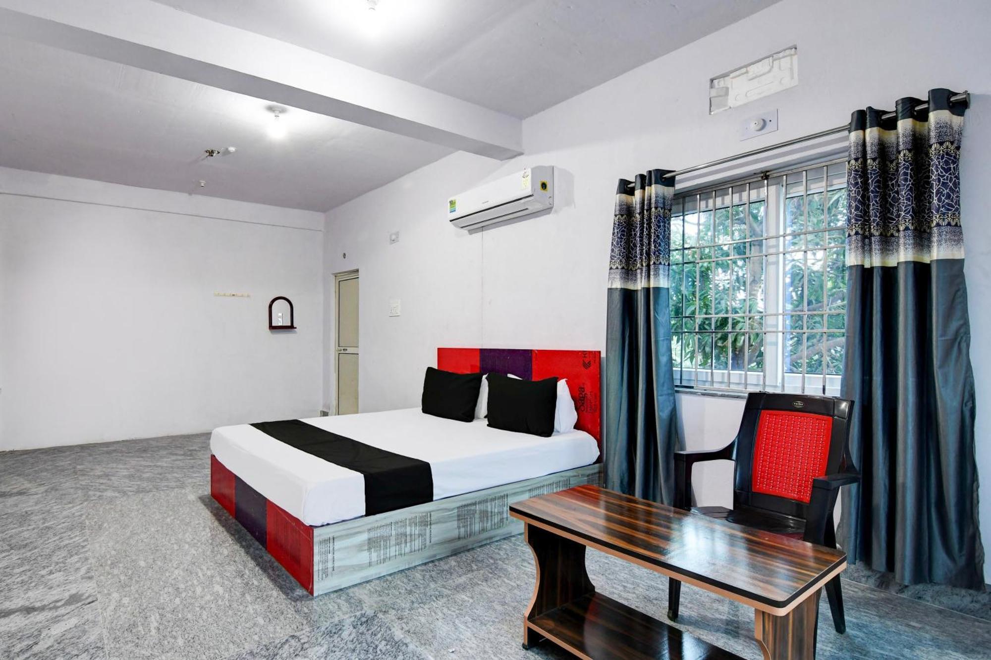 Hotel O Silk City Palace Brahmapur Exteriör bild