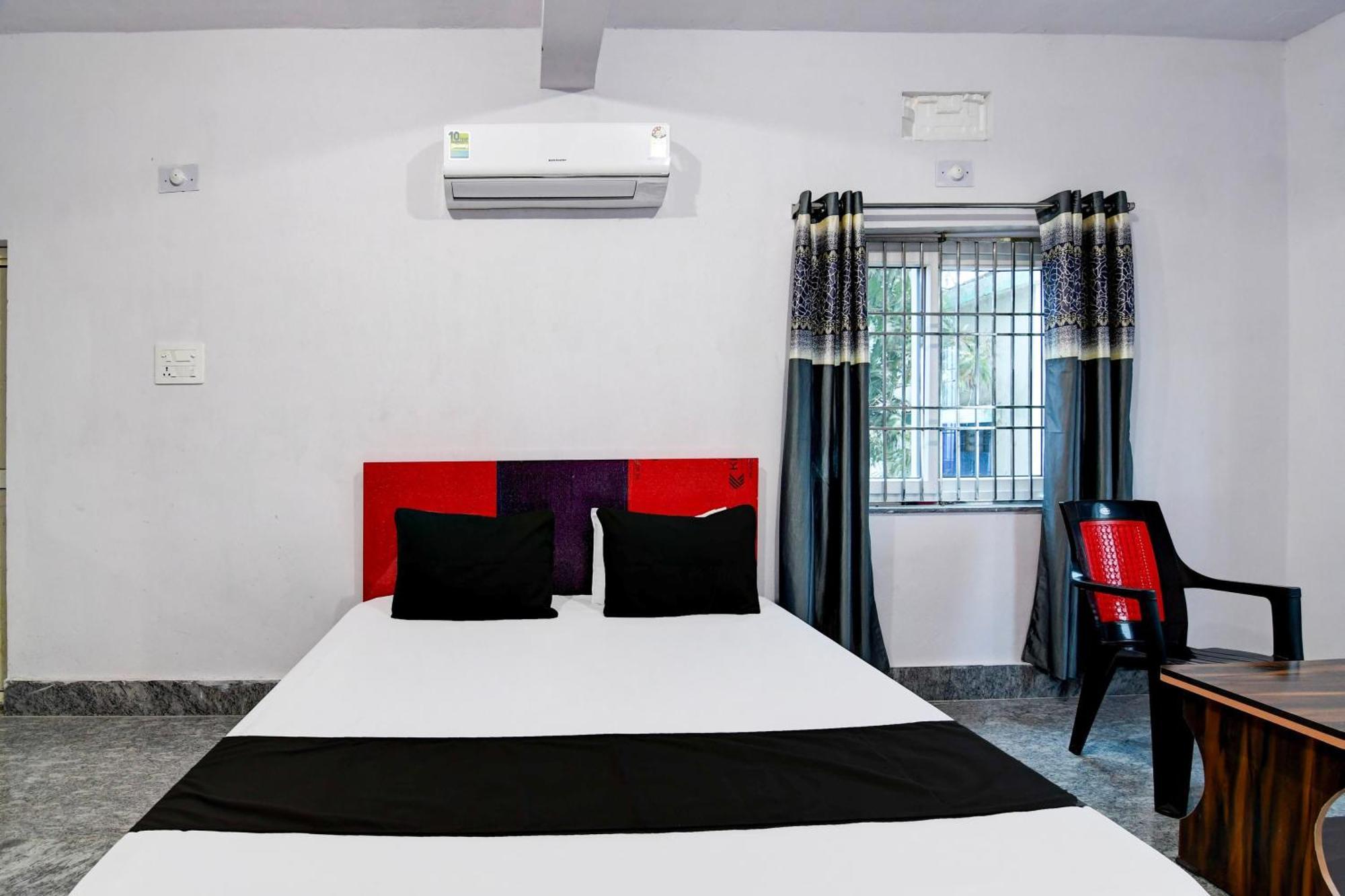 Hotel O Silk City Palace Brahmapur Exteriör bild