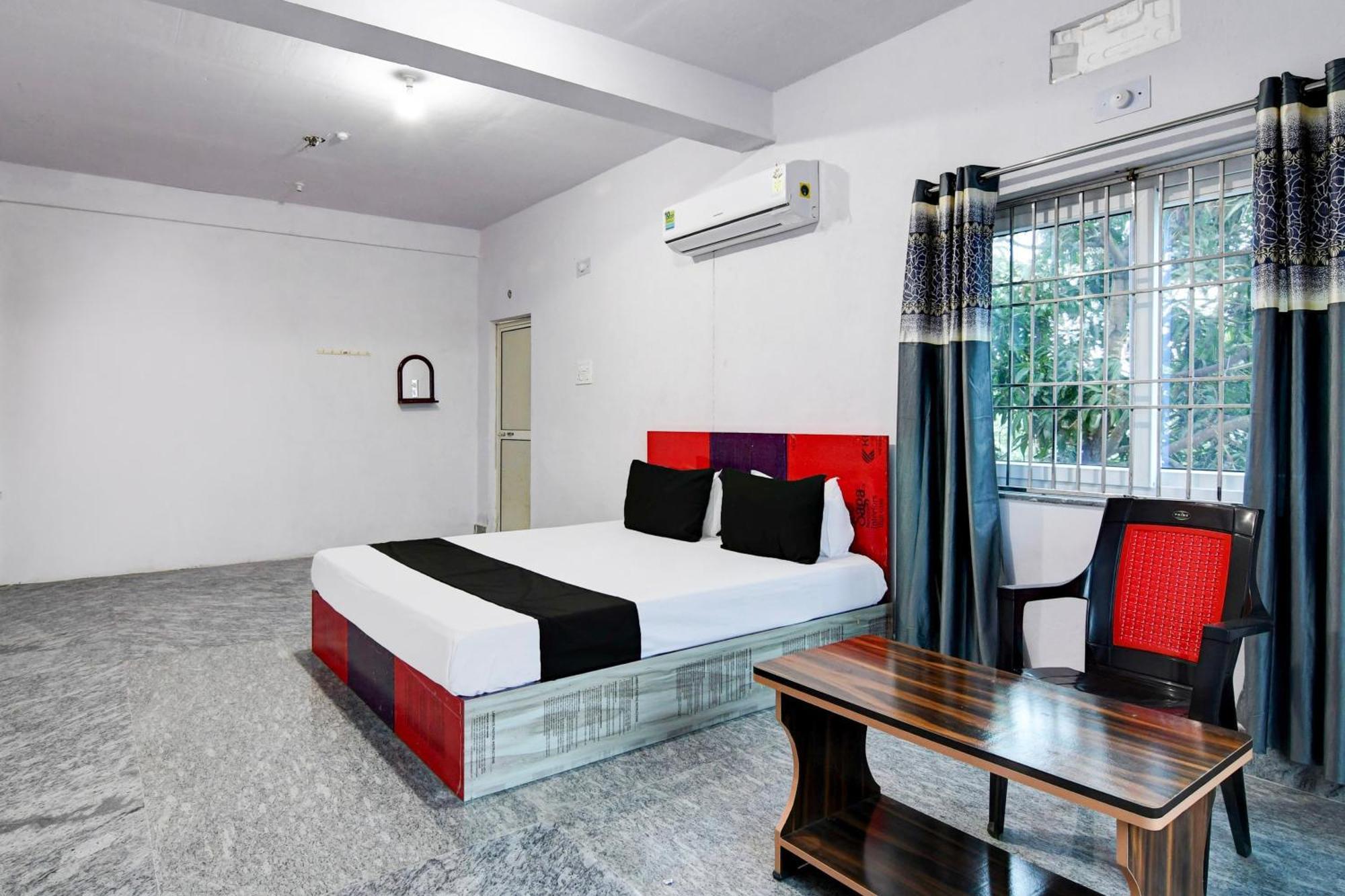 Hotel O Silk City Palace Brahmapur Exteriör bild